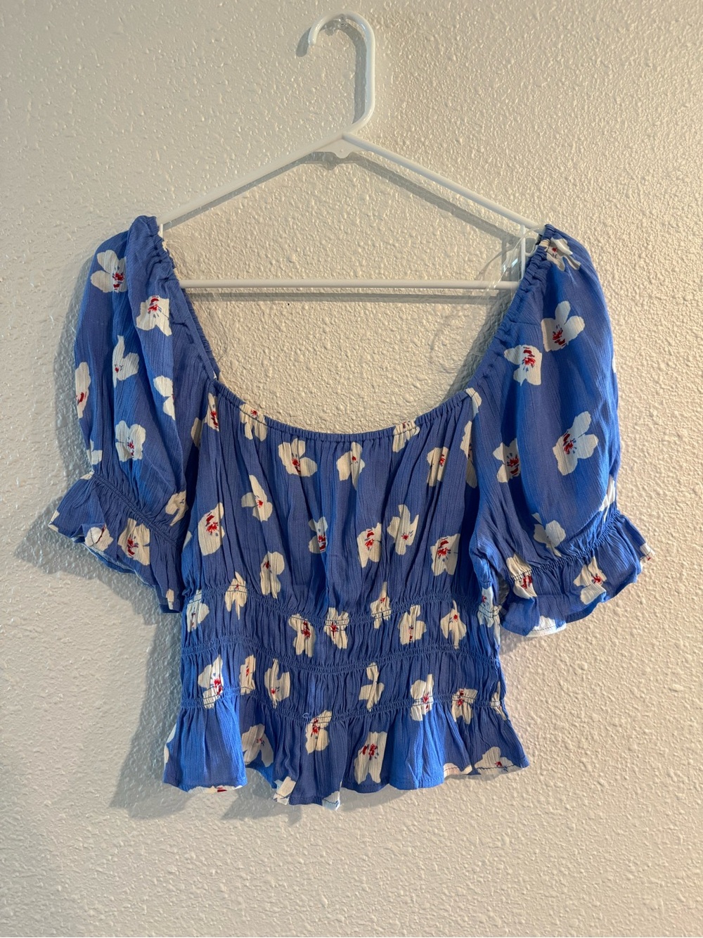 All in Favor Blue Floral Puff-Sleeve Top